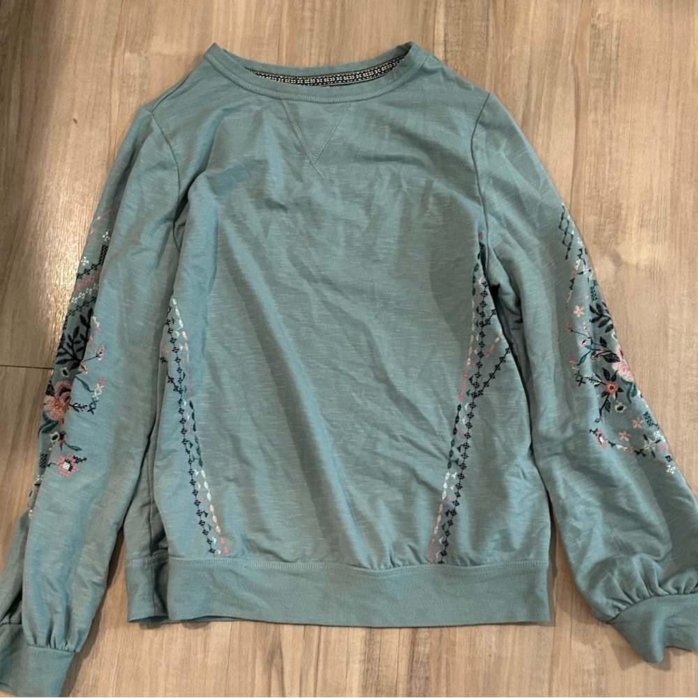 Knox Rose Blue Sweatshirt with Floral Sleeve Detail